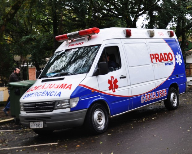 Ambulância dentro de Campus I da UPF