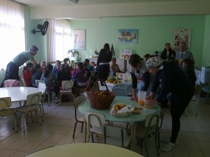 Oficina reuniu crianças e adolescentes