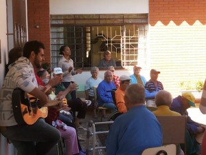 Encontro de gerações marca atividade desenvolvida no projeto