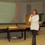 Professora Valéria Hartmann representando o curso de Nutrição